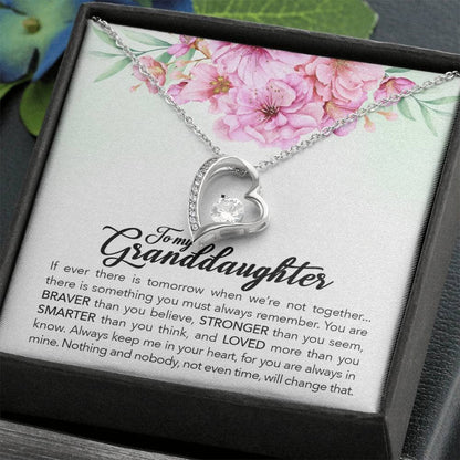 Alt text: "Customized Granddaughter Necklace - Heart-shaped pendant with cushion-cut cubic zirconia, symbolizing the unbreakable bond between grandparents and granddaughters. Comes in a luxurious mahogany-style box with LED lighting."