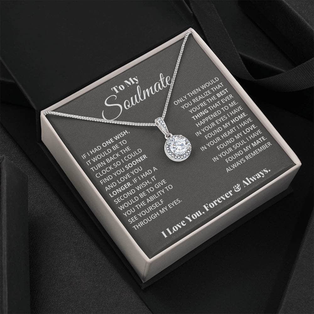 Alt text: "Eternal Hope Necklace: A symbol of enduring love, featuring a cushion-cut cubic zirconia in a luxurious box. Personalized Soulmate Necklace for deep connections and special moments."