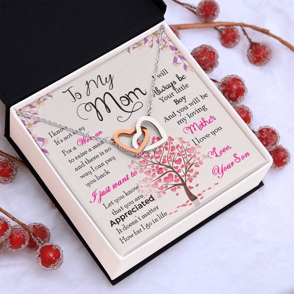 Alt text: "High-Quality Personalized Mother Necklace in a Box, adorned with cubic zirconia, symbolizing the everlasting bond between a mother and child."