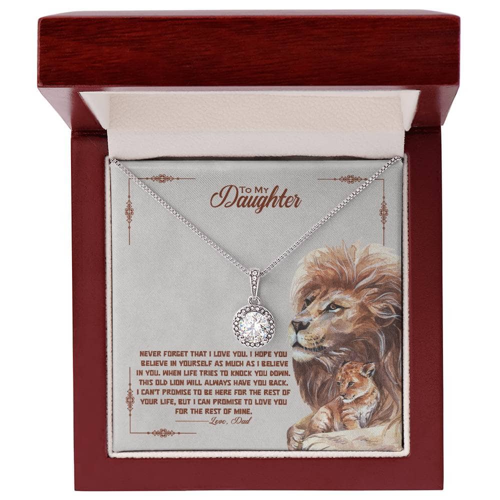 Alt text: "Personalized Daughter Necklace in a box - a heart-shaped pendant on an adjustable chain, symbolizing the unbreakable bond between parents and daughters."