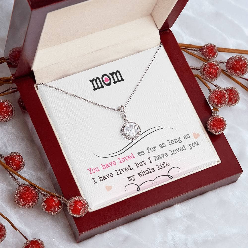 Alt text: "Personalized Mother Necklace in a box with a note, symbolizing love and care, perfect for sons and daughters to show love to their mothers."